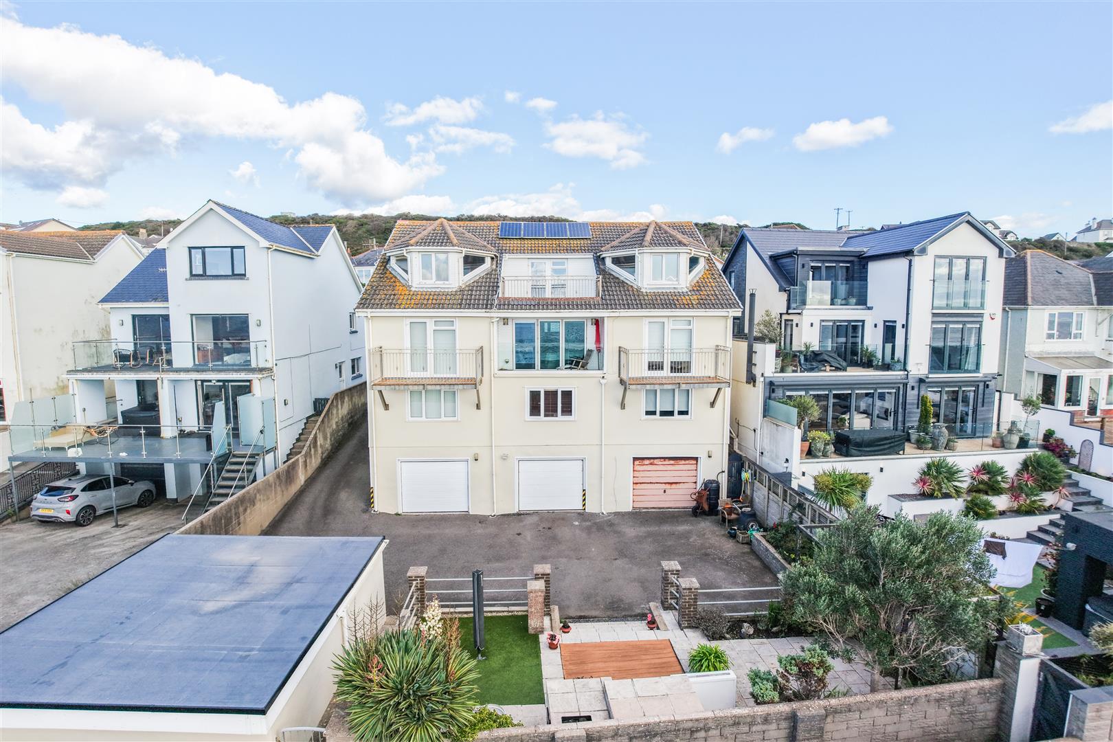 Rivermouth Court, Main Road, Ogmore-by-Sea, CF32 0PD